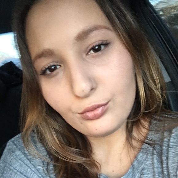 Meet your Posher, Kristina - Picture 1 of 1